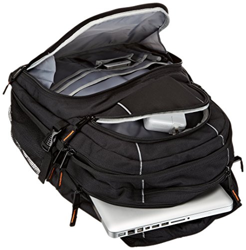 Amazon Basics - Mochila, compatible con la mayoría de los ordenadores portátiles de 43 cm, con tirantes acolchados y compartimentos de almacenamiento para bolígrafos, llaves y teléfono móvil, negra