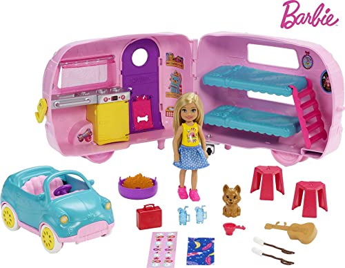 Barbie - Chelsea Muñeca y Su Caravana, con Perrito y Accesorios (Mattel FXG90)