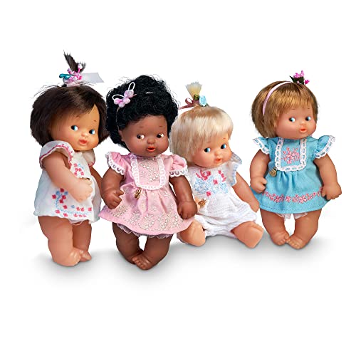 los Barriguitas - muñeca bebé clásica Rubia, Vestida con un Conjunto Blanco con Bordados de Flores Azul y Rosa a Juego con el coletero, 4 Modelos Diferentes para coleccionar, Famosa (700017266)
