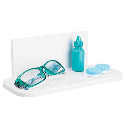 mDesign Estante de baño Autoadhesivo de plástico sin BPA – Estantería de Ducha pequeña para el Espejo del baño – Balda de baño para cepillos de Dientes, Maquillaje o cosméticos – Blanco