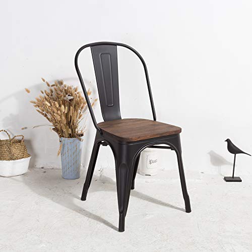 KOSMI Lote de 4 sillas de estilo industrial negro y madera industrial en metal negro mate y asiento de madera oscura