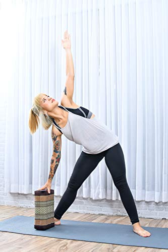 LEEWADEE Bloque de Yoga pequeño – Cojín Alargado para Pilates y meditación, cojín para el Suelo Hecho de kapok Natural, 35 x 18 x 12 cm, Marrón