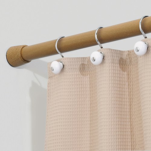 iDesign, Formbu, Barral en tensión para cortina de ducha, Acabado en bambú natural, Chico, 66 a 107 cm