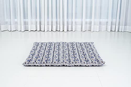 LEEWADEE colchoneta de meditación Zabuton – Cojín de Suelo Cuadrado, Asiento tailandés de Yoga Hecho de kapok, 70 x 70 cm, Azul Blanco