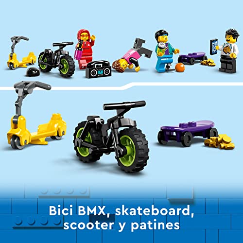 LEGO 60364 City Set de Parque de Skate Callejero, Juguete para Niños y Niñas de 6 Años en Adelante, con Bici, Skateboard, Scooter, Patines en Línea y 4 Minifiguras para Realizar Acrobacias, Set 2023